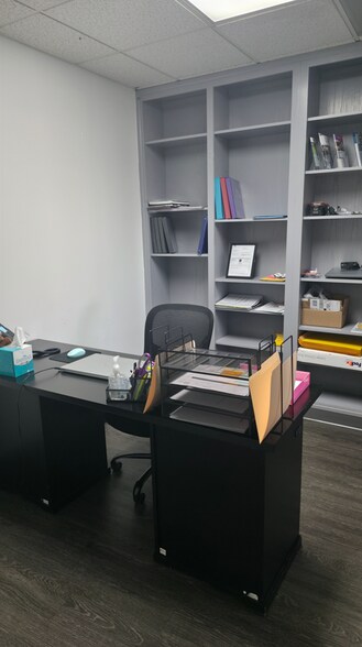 More Photos Of 1815 W Saint Marys Rd, Tucson Medical For Lease