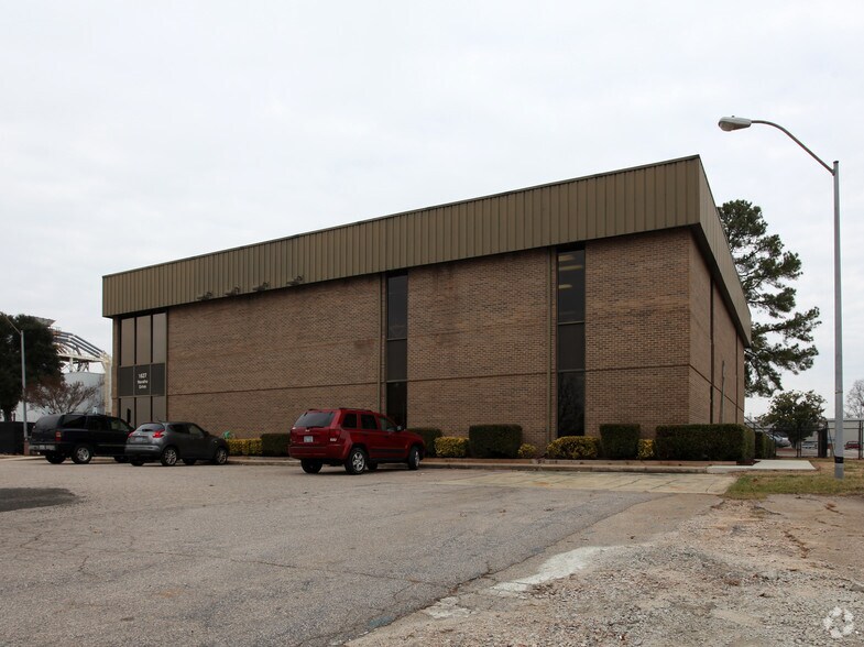 More Photos Of 1627 Navaho Dr, Raleigh Office For Lease