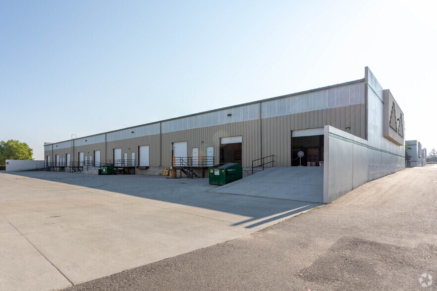 More Photos Of 16506-16596 E 2nd Ave, Aurora Flex For Sale