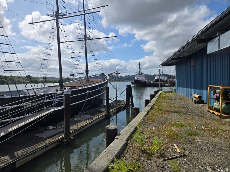 More Photos Of 390 N Front St, Coos Bay Industrial For Sale