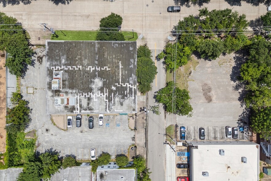 More Photos Of 2918 San Jacinto St, Houston Medical For Sale