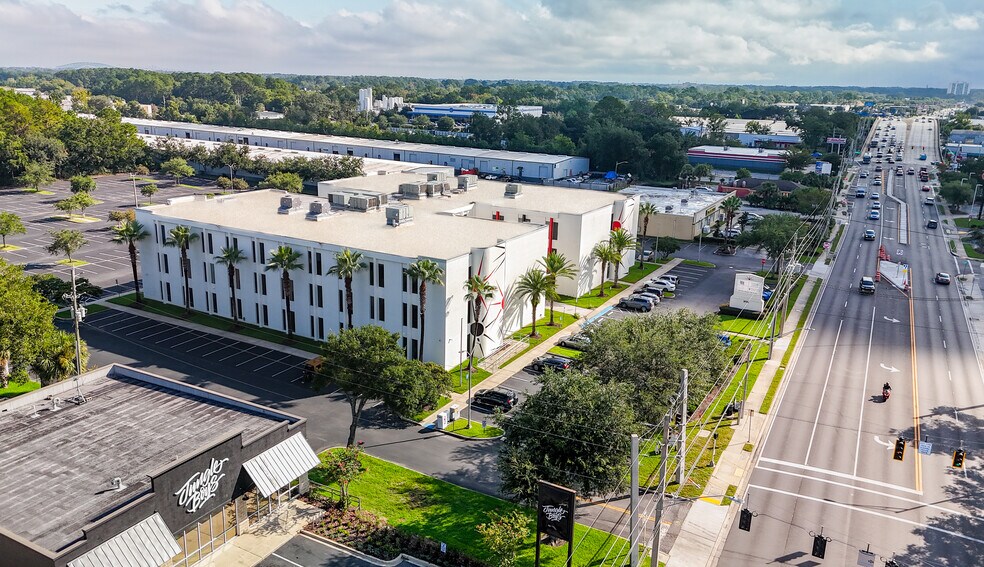 More Photos Of 3733 University Blvd W, Jacksonville Office For Lease