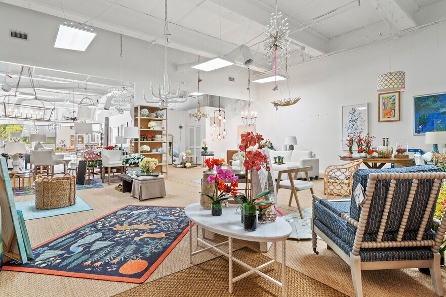 More Photos Of 117 NE 5th Ave, Delray Beach Storefront Retail Office For Sale