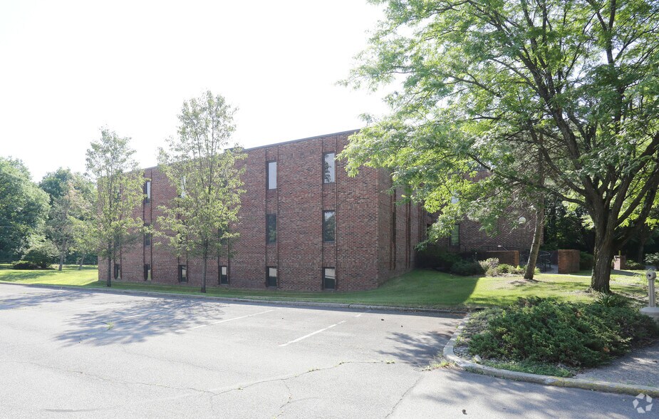 1245 Kings Rd, Schenectady, NY 12303 Office For Sale