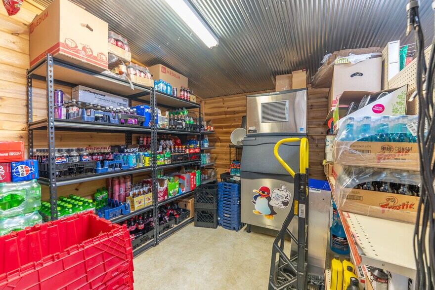 More Photos Of 5412 AR-56, Violet Hill Service Station For Sale