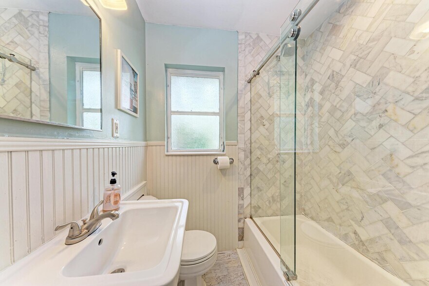 More Photos Of 1533 1st Avenue Dr W, Bradenton Multifamily For Sale