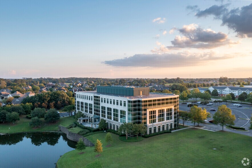 More Photos Of 2660 EastChase Ln, Montgomery Office For Lease