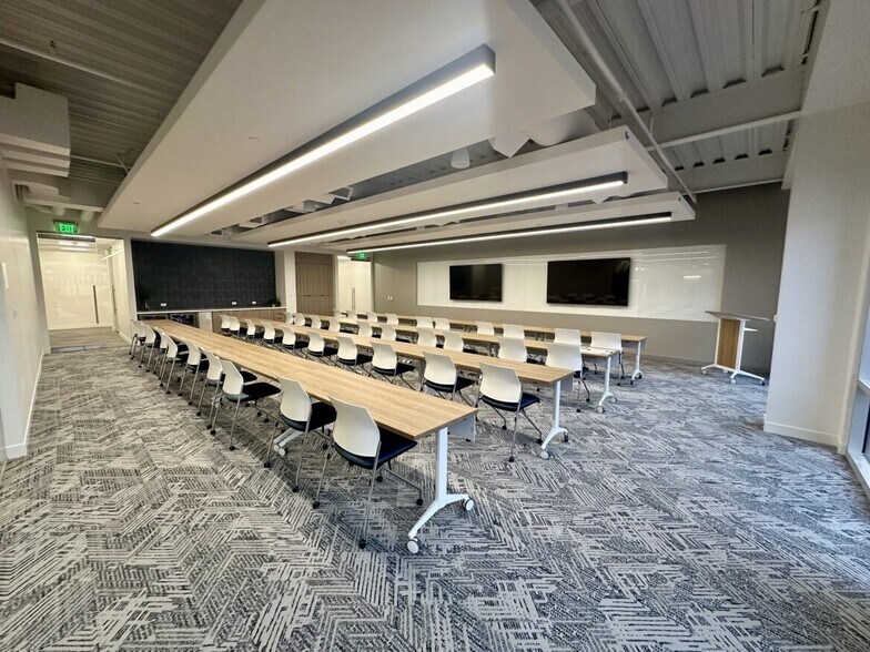 More Photos Of 9200 E Pima Center, Scottsdale Unknown For Lease