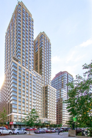 More Photos Of 160 Riverside Blvd, New York Apartments For Lease
