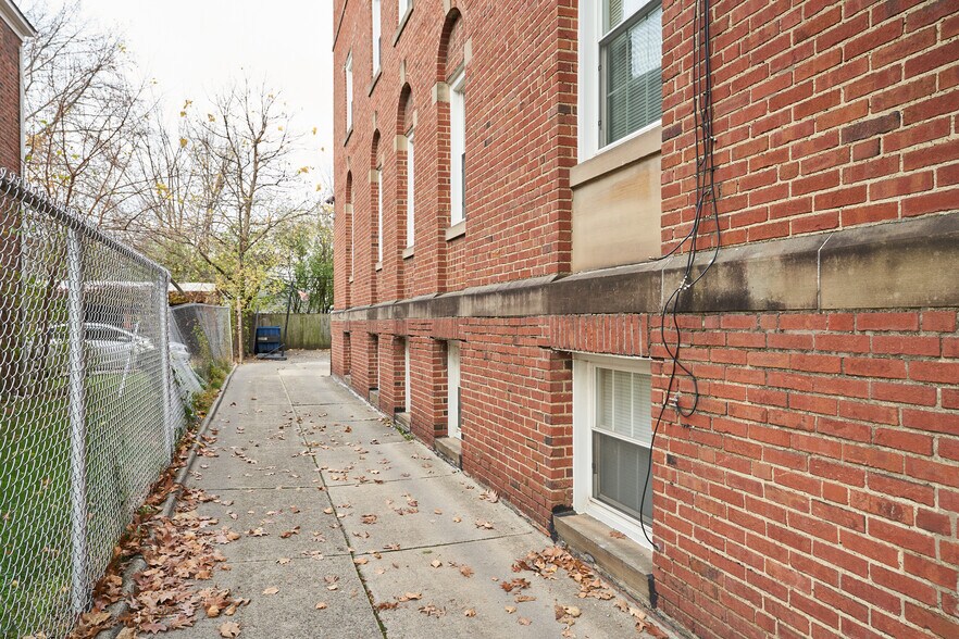 More Photos Of 3016 S Moreland Blvd, Cleveland Multifamily For Sale