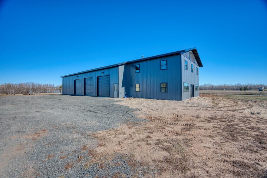 More Photos Of 126 Iron Dr, Chisholm Industrial For Sale