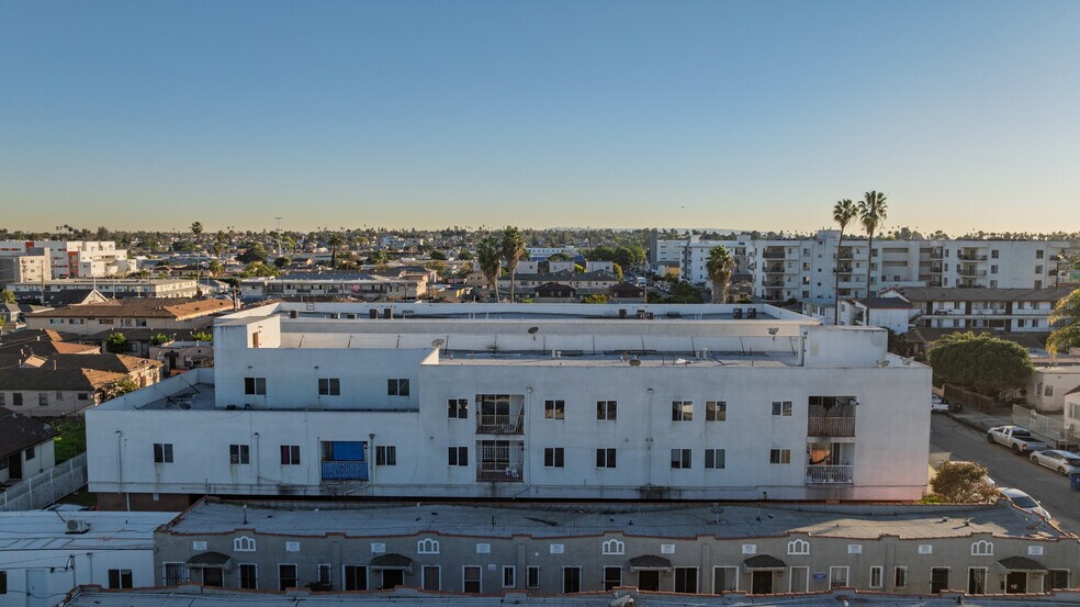 More Photos Of 6332 Brynhurst Ave, Los Angeles Apartments For Sale