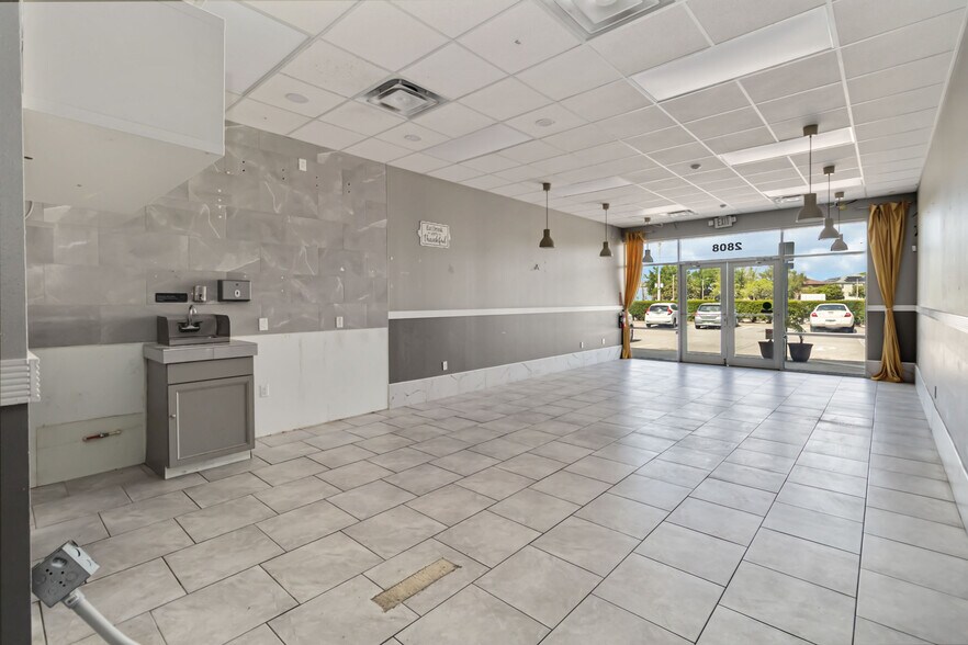 More Photos Of 2808 E Osceola Pky, Kissimmee Storefront Retail Office For Lease