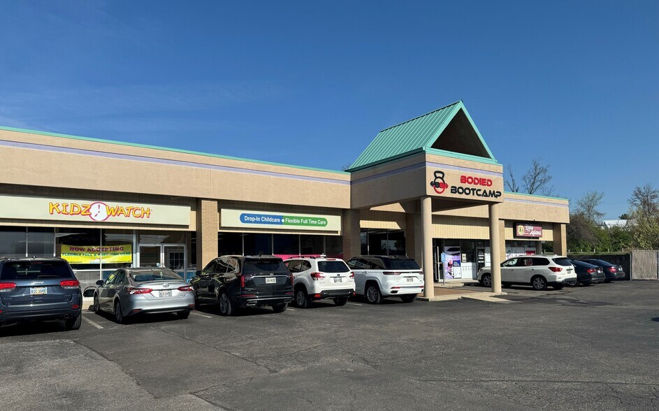 More Photos Of 9717-9731 Montgomery Rd, Cincinnati Unknown For Lease