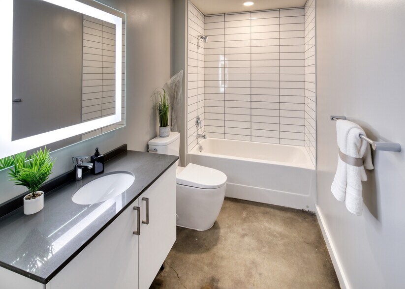 More Photos Of 1100 Richmond Hwy, Richmond Apartments For Sale