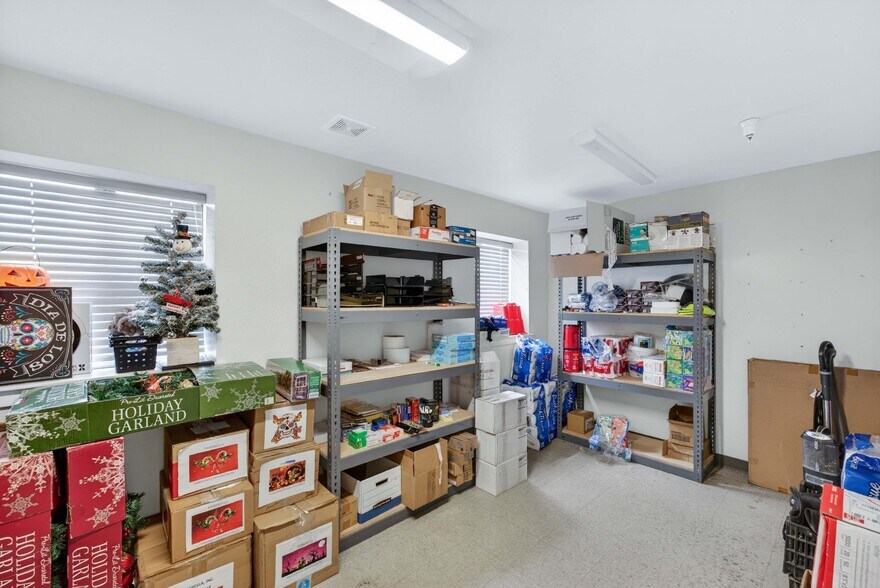 More Photos Of 182 Lewis Rd, Royal Oaks Industrial For Sale