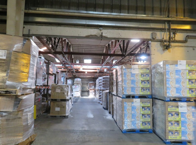 More Photos Of 880 W Beach Rd, Watsonville Warehouse For Sale