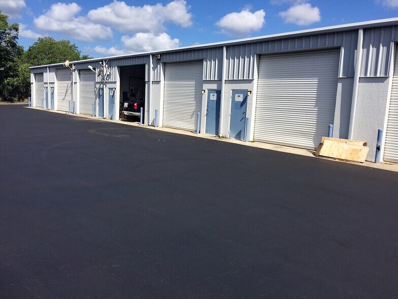 More Photos Of 1800 Northgate Blvd, Sarasota Light Distribution For Lease