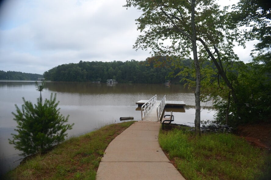 More Photos Of 7990 Bethel Rd, Gainesville Multifamily For Sale