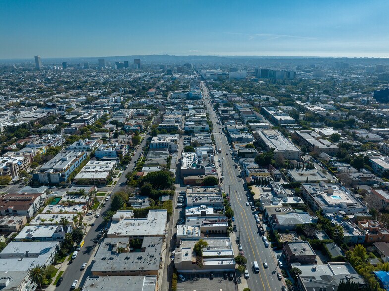 More Photos Of 908-910 N La Cienega Blvd, Los Angeles Storefront Retail Office For Sale