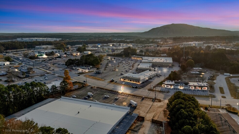 More Photos Of 1555 E Park Place Blvd, Stone Mountain Unknown For Lease