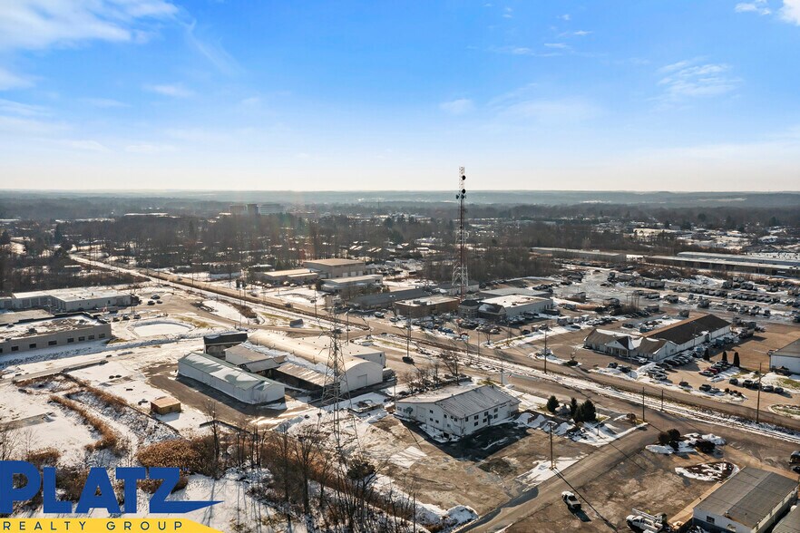 More Photos Of 8063 Southern Blvd, Youngstown Warehouse For Lease