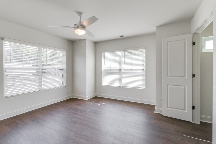 More Photos Of 402 S Saluda Ave, Columbia Apartments For Sale