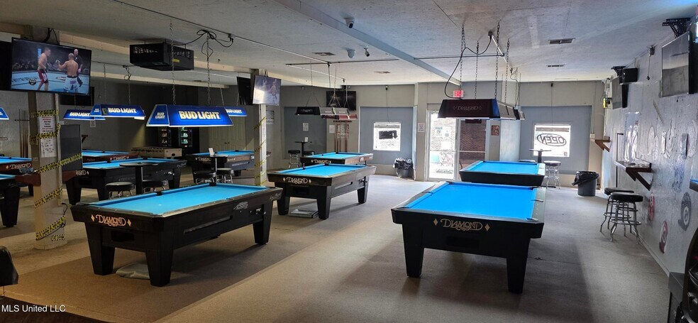 More Photos Of 601b S Railroad Blvd, Mccomb General Retail For Sale