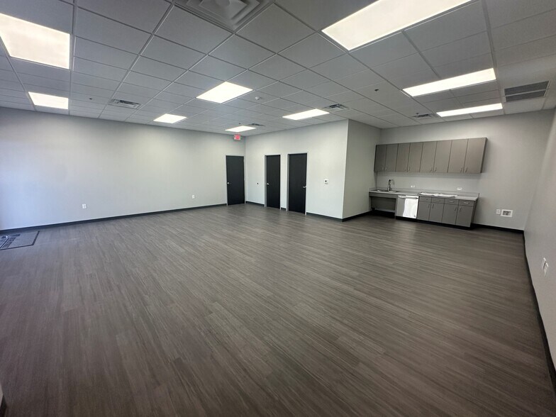 More Photos Of 610 Lanark Dr, San Antonio Unknown For Lease