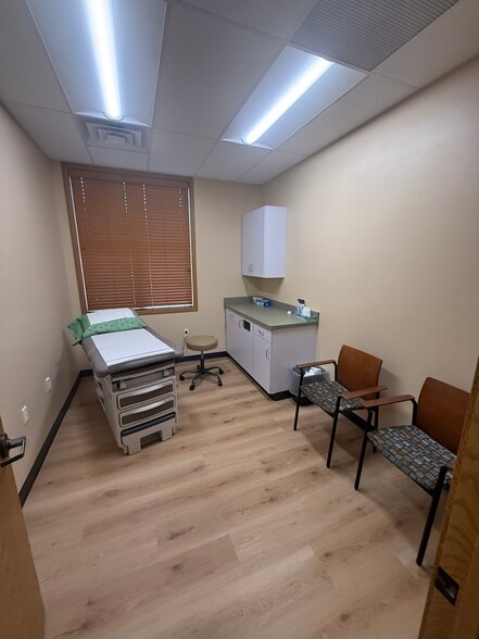 More Photos Of 1550 Watertower Pl, East Lansing Medical For Sale