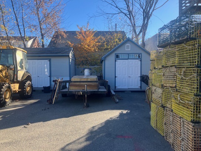 More Photos Of 17 Meadow St, Salem Auto Repair For Sale