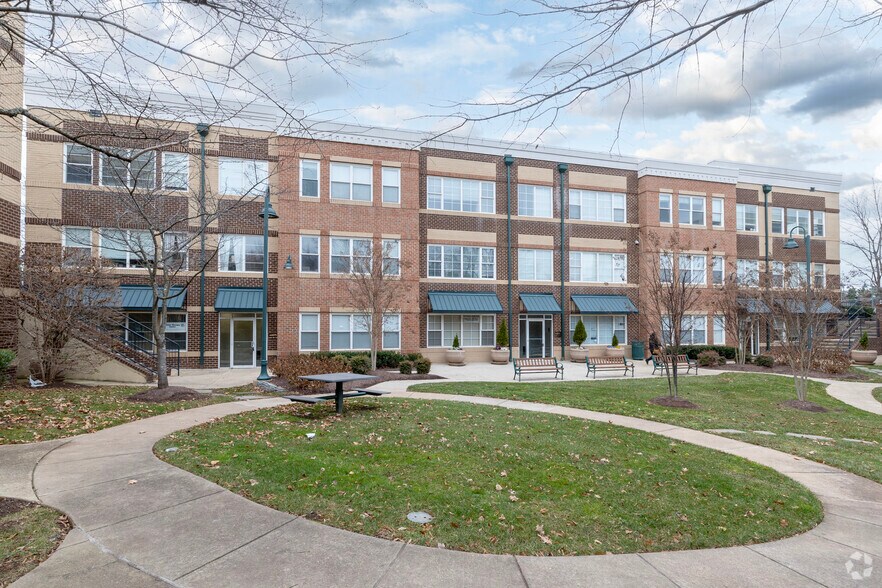 More Photos Of 44075 Pipeline Plz, Ashburn Loft Creative Space For Lease