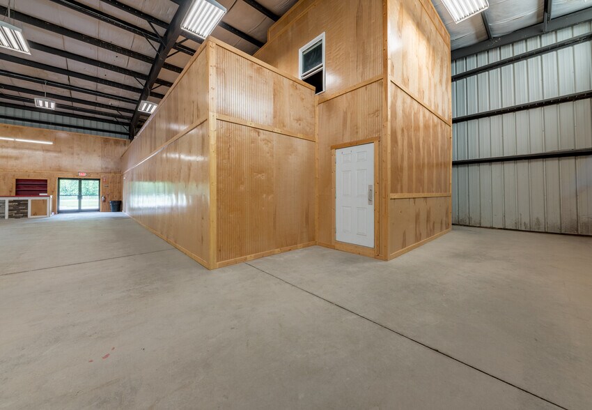 More Photos Of 1501 Deckers Creek Blvd, Morgantown Industrial For Sale