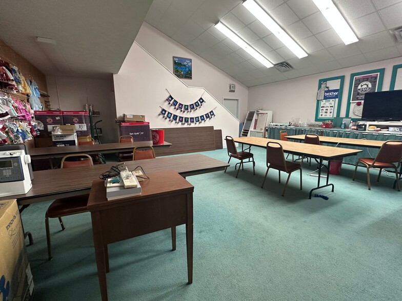 More Photos Of 966 W South Airport Rd, Traverse City Freestanding For Sale