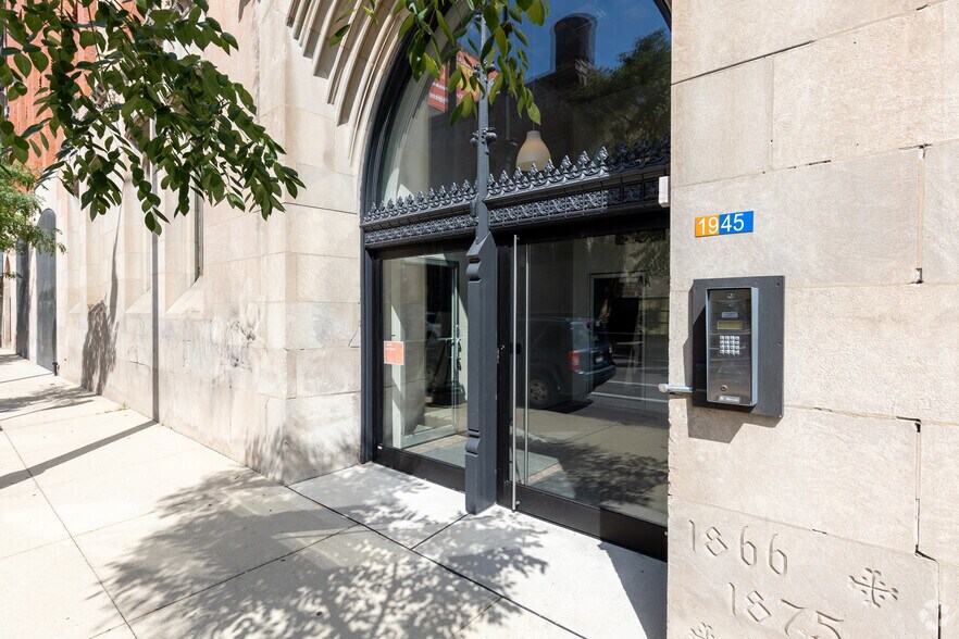 More Photos Of 1945 S Halsted St, Chicago Loft Creative Space For Lease