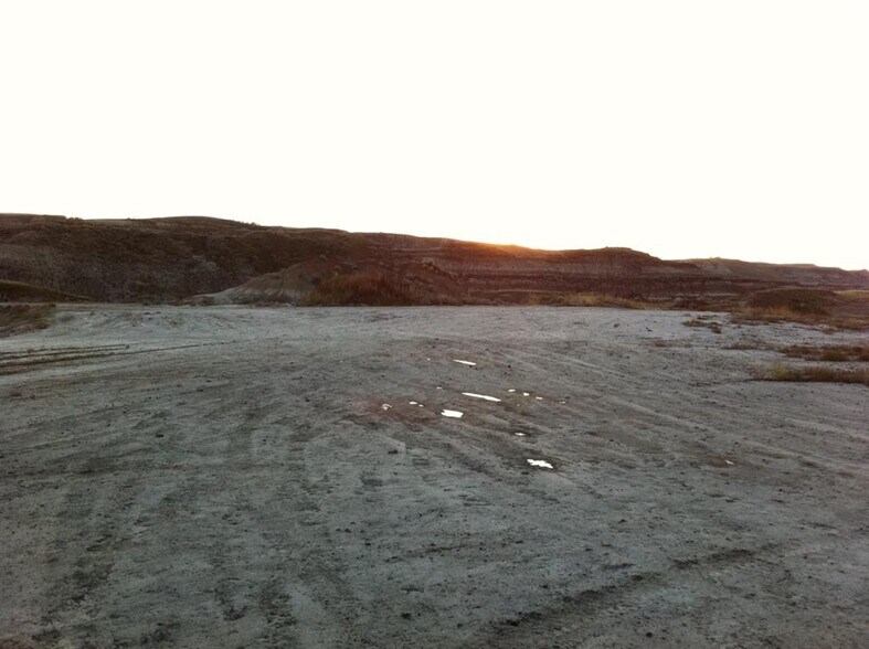 More Photos Of 660 Elgin Hill Rd, Drumheller Land For Sale