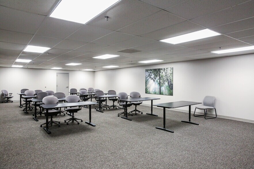 More Photos Of 626 Minnesota Ave, Kansas City Office For Lease