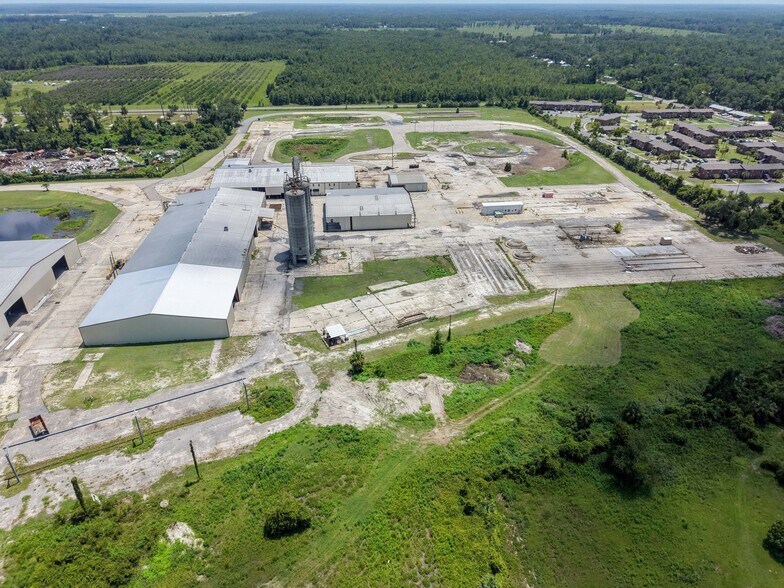 More Photos Of 1509 S Byron Butler Pky, Perry Manufacturing For Sale