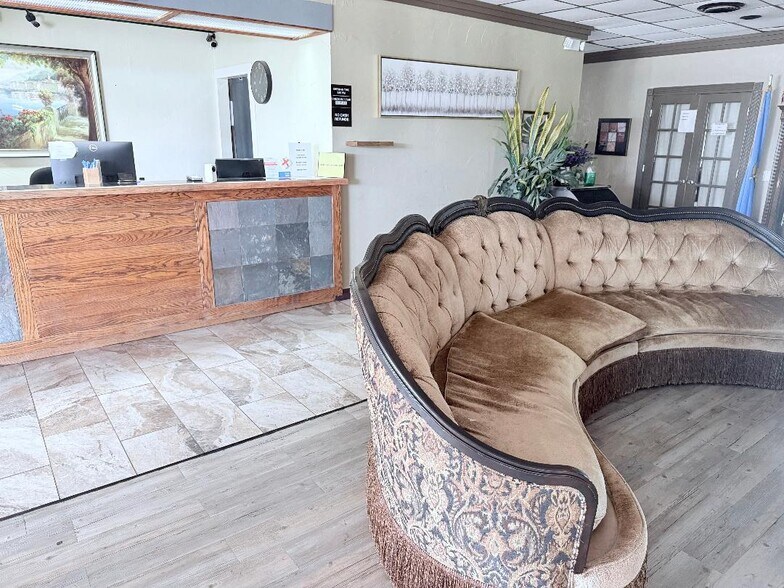 More Photos Of 2901 S Van Buren St, Enid Hotel For Sale