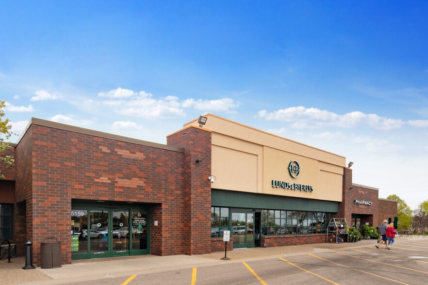 More Photos Of 5101-5159 W 98th St, Bloomington Storefront For Lease