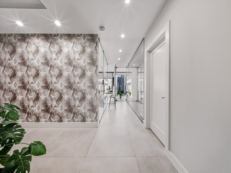 More Photos Of 150 SE 2nd Ave, Miami Office Residential For Sale