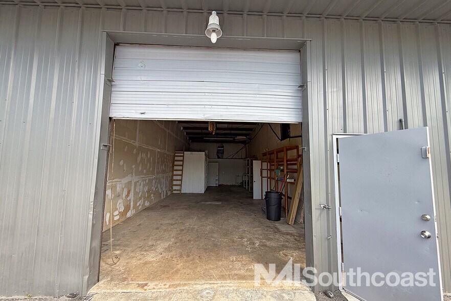 More Photos Of 408-412 Farmers Market Rd, Fort Pierce Warehouse For Lease