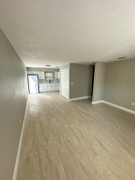 More Photos Of 7309 N Hutton pl, Tampa Apartments For Sale