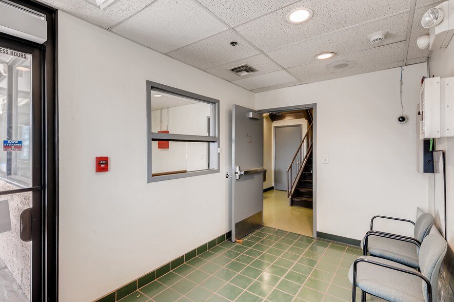 More Photos Of 5550 Joliet St, Denver Warehouse For Sale