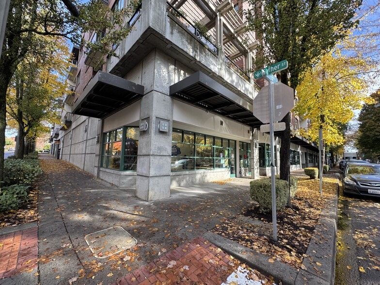More Photos Of 400-420 W 8th St, Vancouver Apartments For Lease