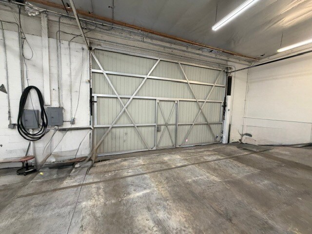 More Photos Of 2814 N San Fernando Blvd, Burbank Auto Repair For Lease