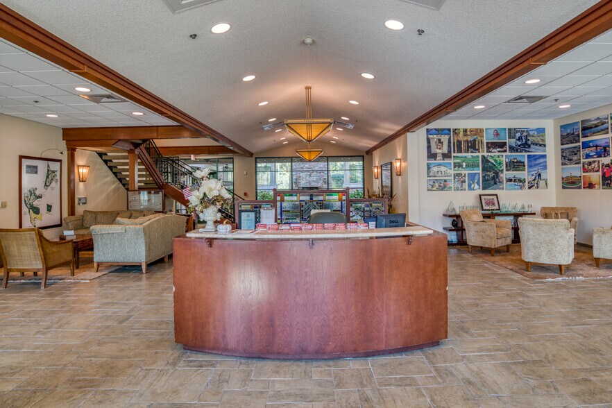 More Photos Of 100 East Town Pl, Saint Augustine Office For Lease