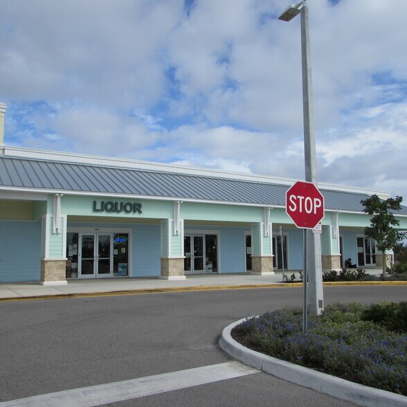 More Photos Of 5100-5120 Pine Island Rd NW, Bokeelia Supermarket For Sale
