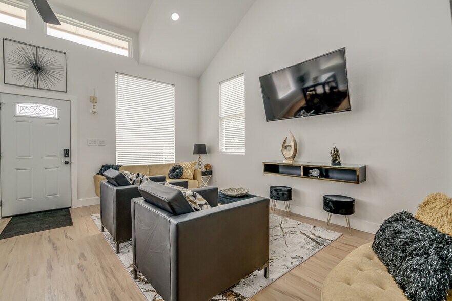 More Photos Of 12204 E County Road 76, Coyle Specialty For Sale