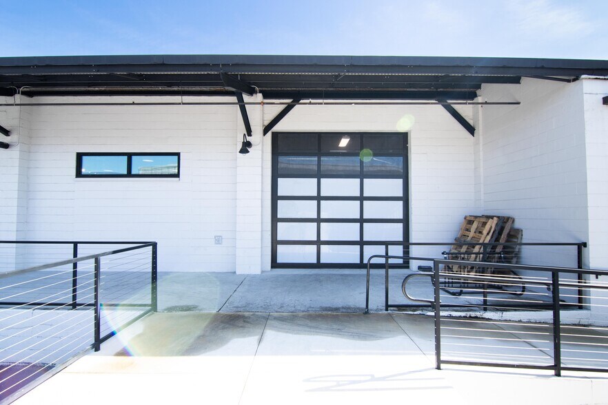 More Photos Of 2400 5th Ave S, Saint Petersburg Unknown For Lease